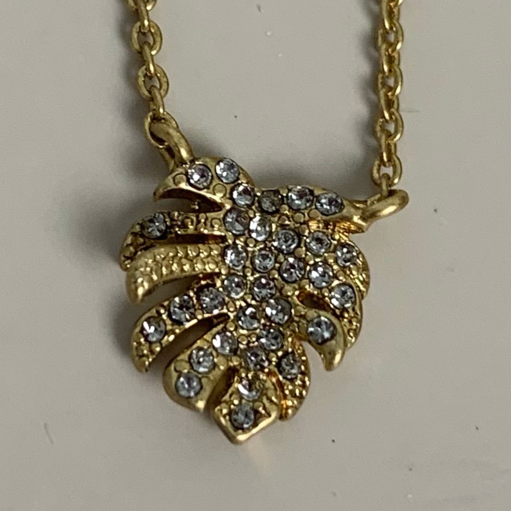 NWT. India Hick Tiny Palm Necklace